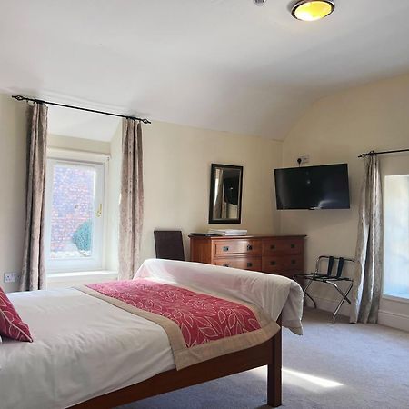 The Crown Hotel Corwen Dış mekan fotoğraf