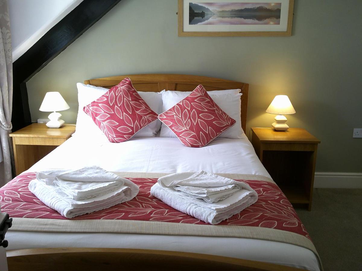 The Crown Hotel Corwen Dış mekan fotoğraf