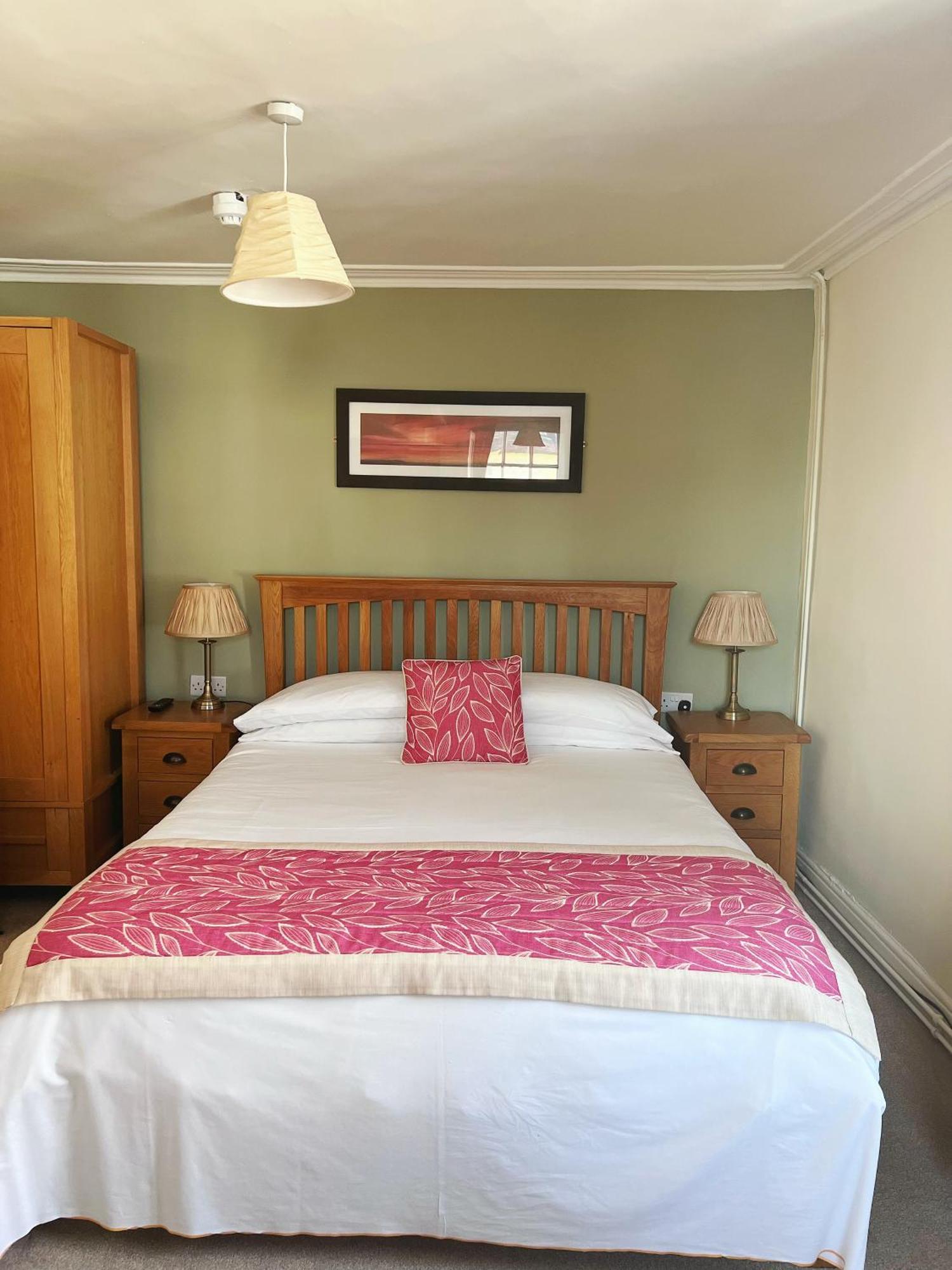 The Crown Hotel Corwen Dış mekan fotoğraf