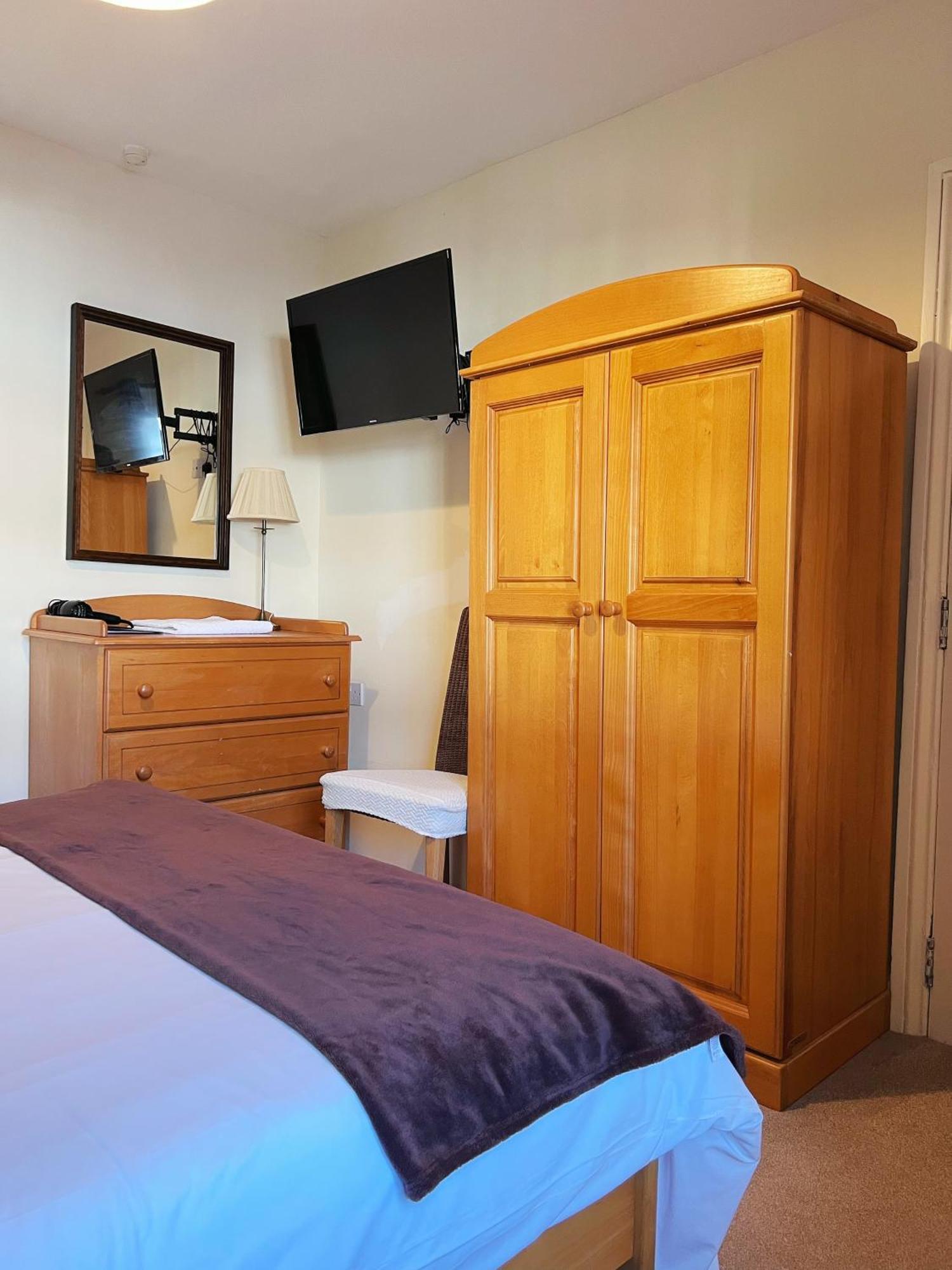 The Crown Hotel Corwen Dış mekan fotoğraf